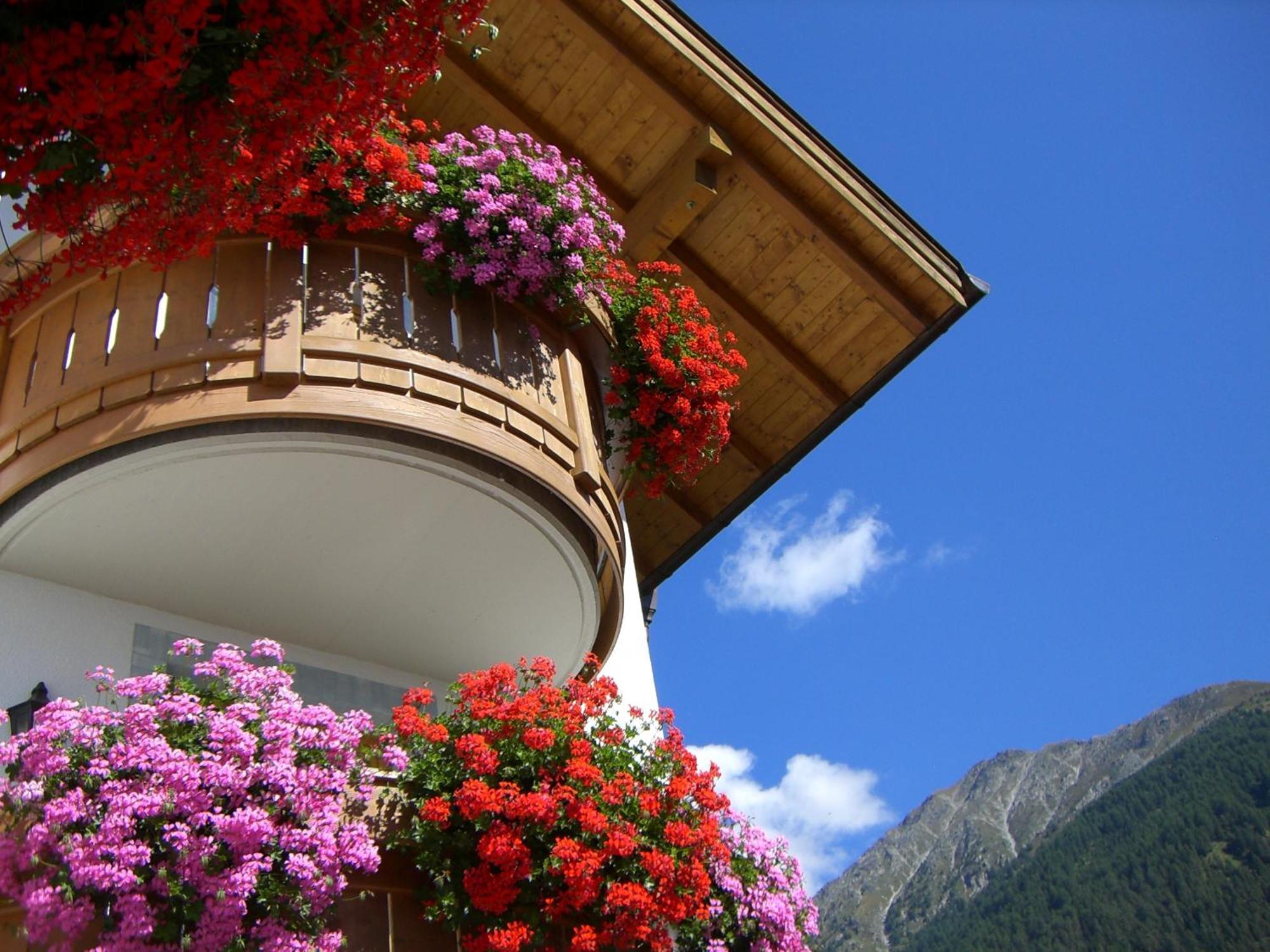B&B Hotel Alpenrose Rooms & Apartments Valles Eksteriør bilde