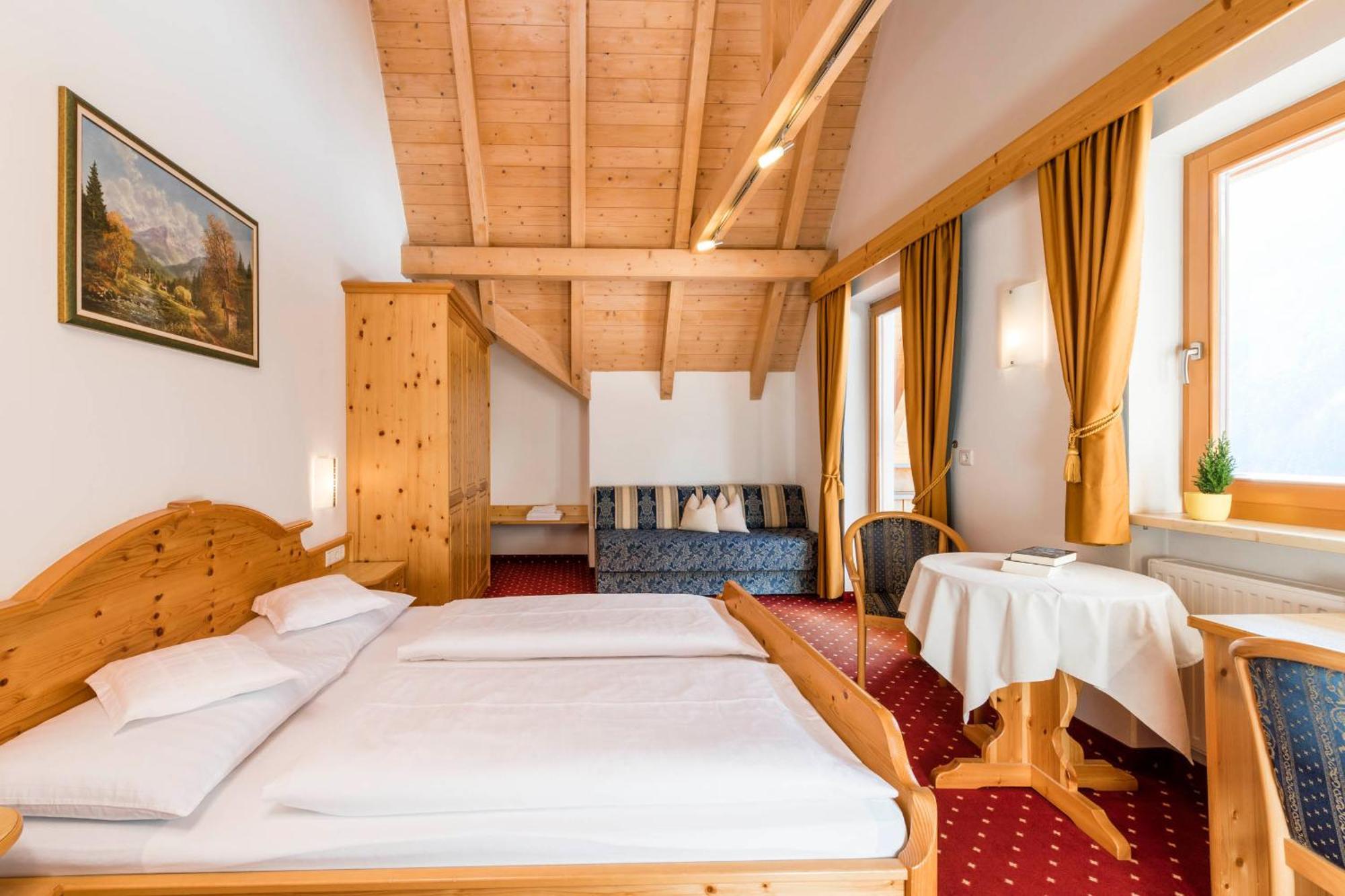 B&B Hotel Alpenrose Rooms & Apartments Valles Eksteriør bilde